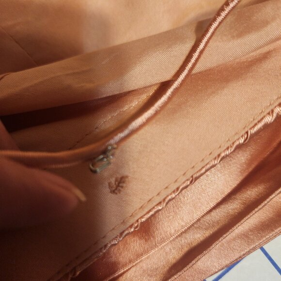 Mac Duggal Pink Plunge Neck Pleated Evening Gown Unattached Straps NWT Size 6 - Picture 9 of 12